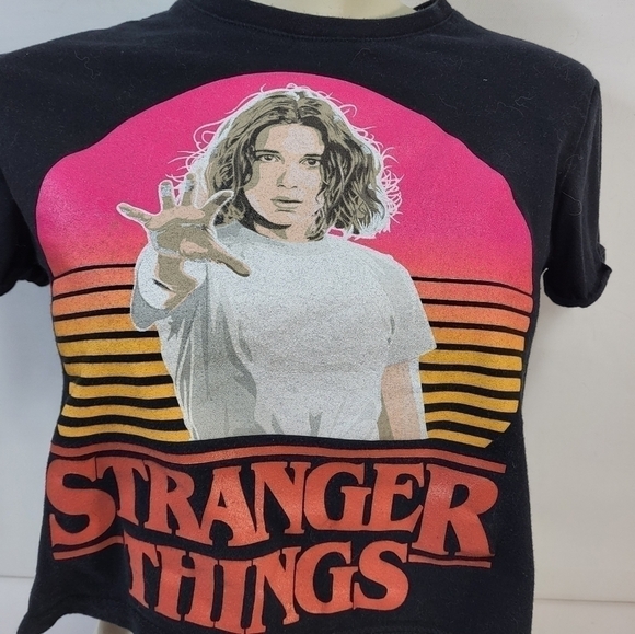 Stranger Things Black T-Shirt/Crop Top - Picture 5 of 7